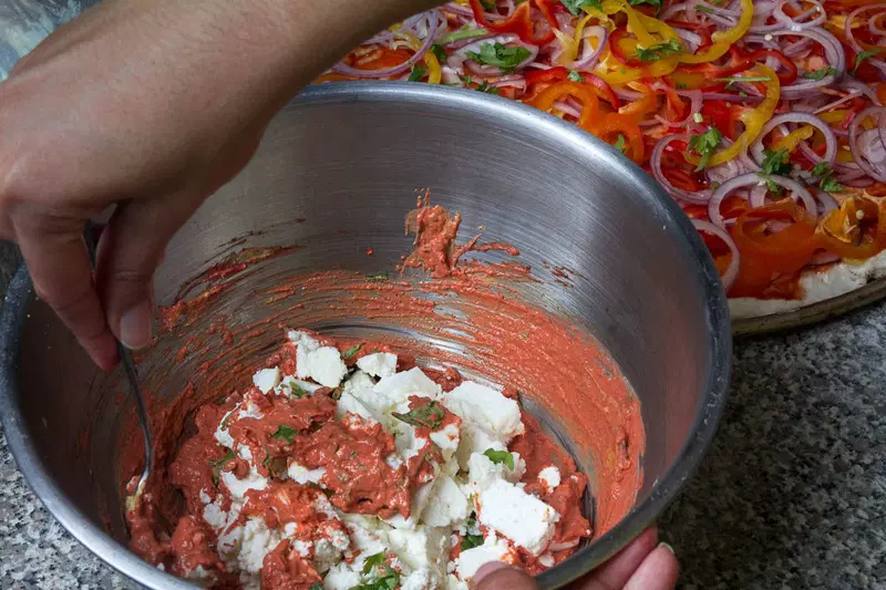 Tandoori Paneer Pizza by Indiaphile.info