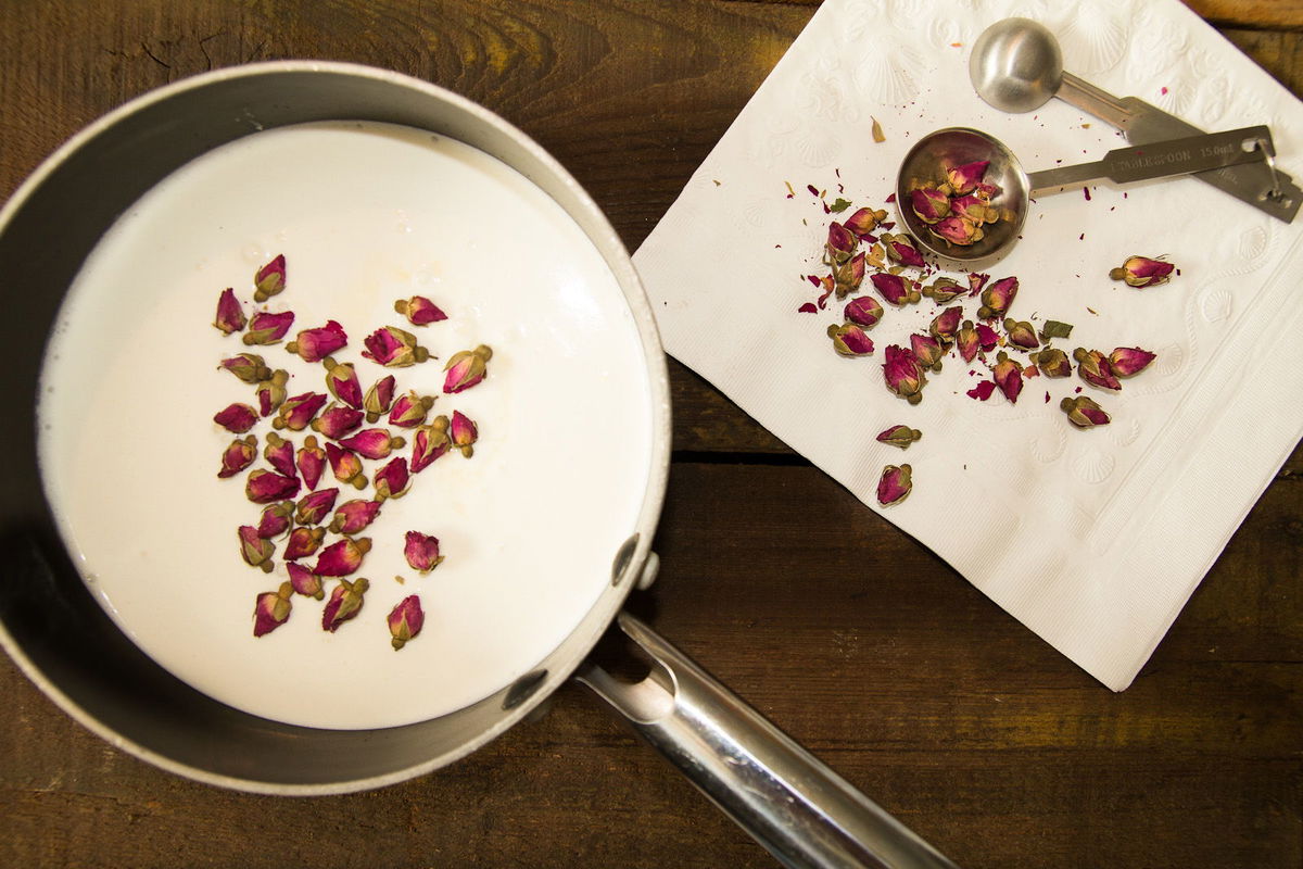 Rose Creme Brulee by Indiaphile.info