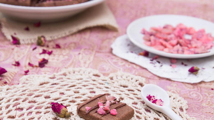 Chocolate Cardamom Shortbread Cookies with Candied Rose Petals by Indiaphile.info