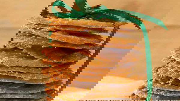 Pistachios and Saffron (Kesar Pista) Tuiles by Indiaphile.info