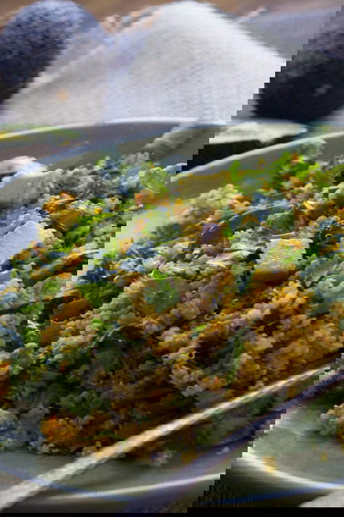 Curried Quinoa with Spinach and Avocado