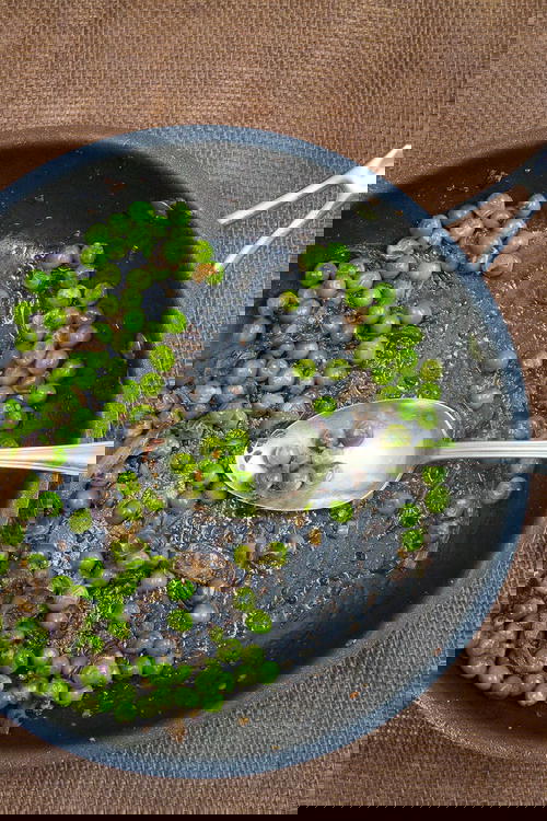 Simple Pea Saute (Vatana nu Shaak)