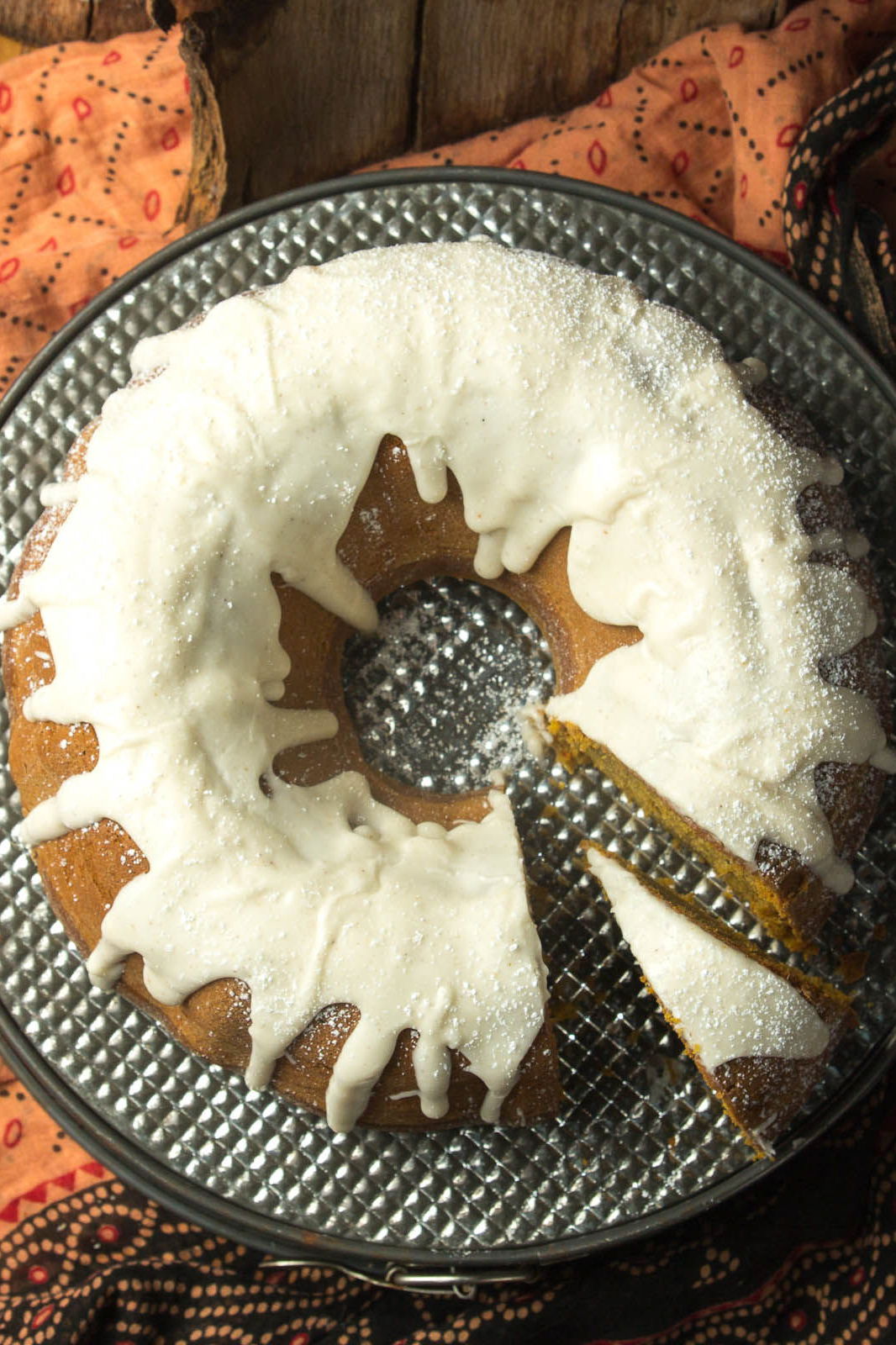 Chai Spiced Pumpkin Bundt Cake