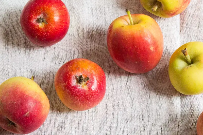 Indian Spiced Baked Mini-Apples recipe at Indiaphile.info