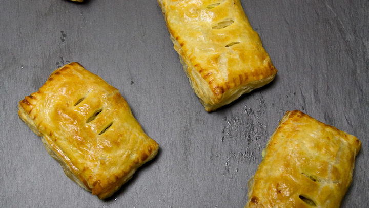 Mixed Vegetable Curry Puffs