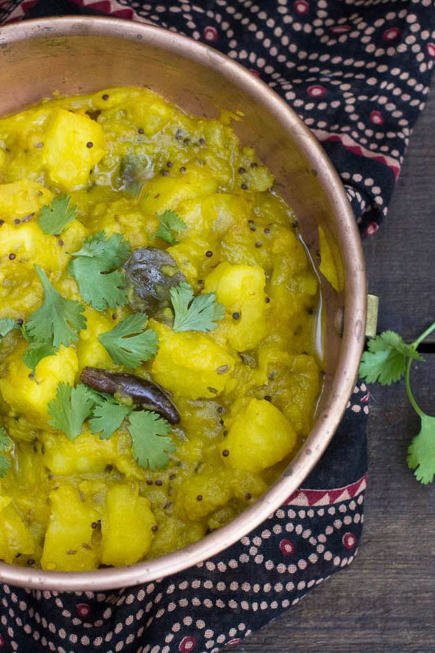 Pressure Cooker Potato Shaak