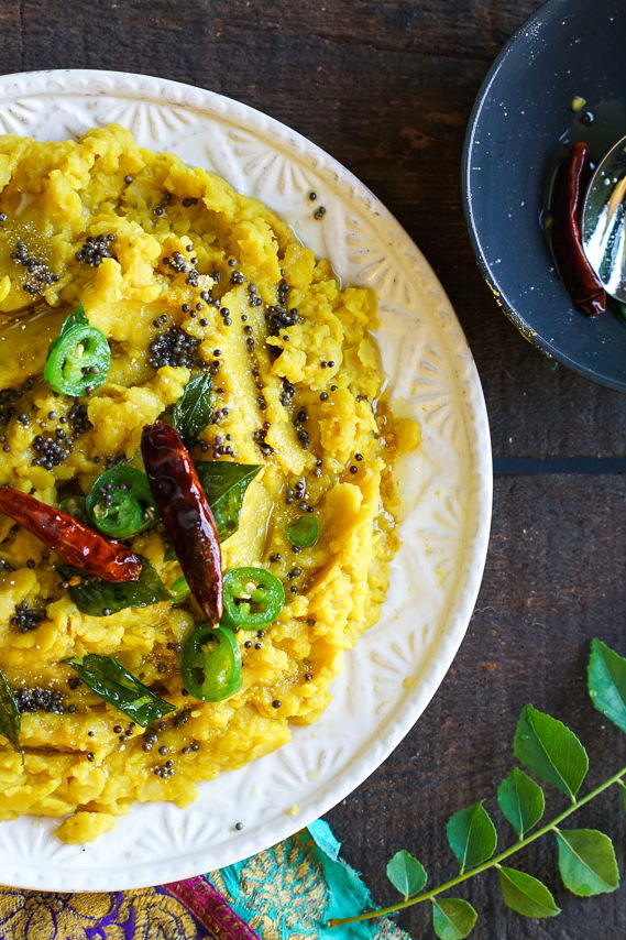 Lachko Dal: Hearty Pigeon-Pea Stew