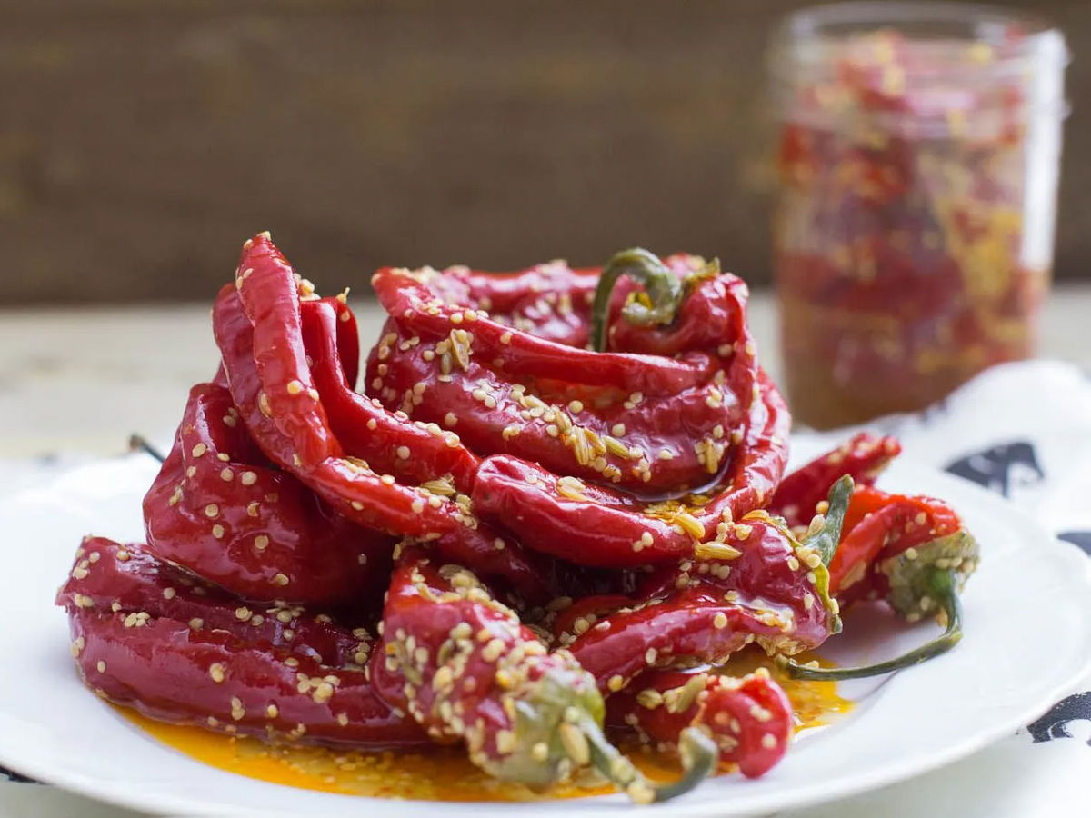 Lal Marcha nu Athanu (Chili Pickle)