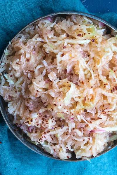 Keri nu Kachumbar (Raw Mango Salad)