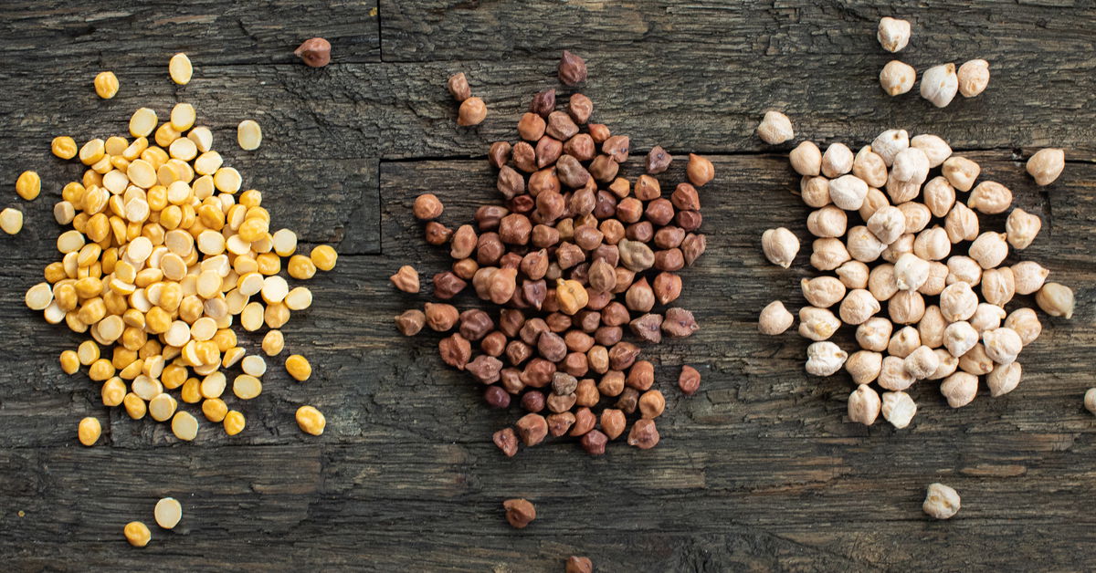 Desi chana with and without the hull and Kabuli chana