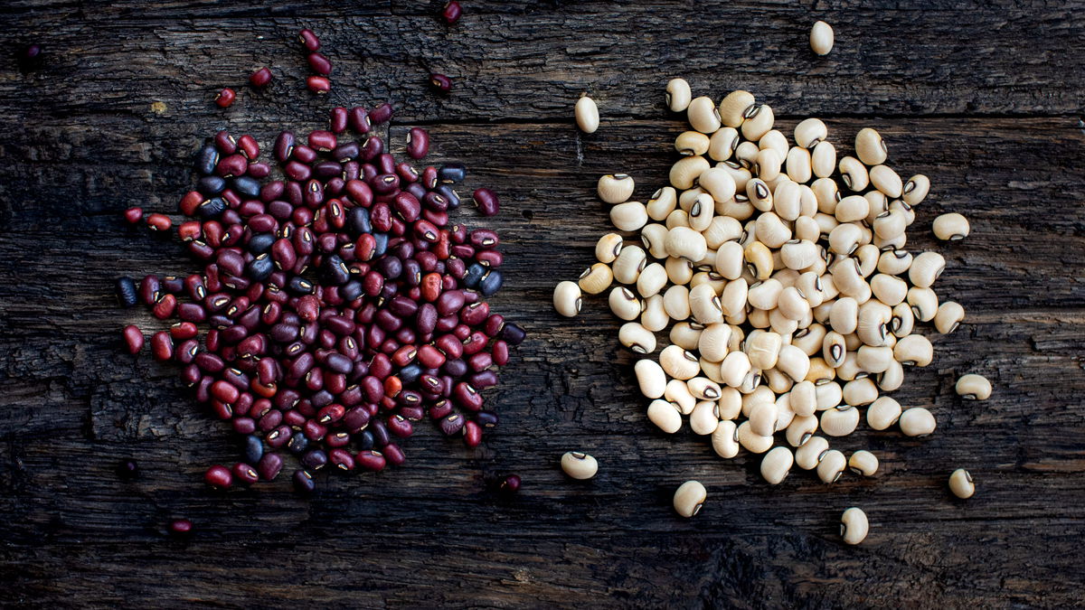 Adzuki bean and black-eyed peas, both cowpeas, or Chawli