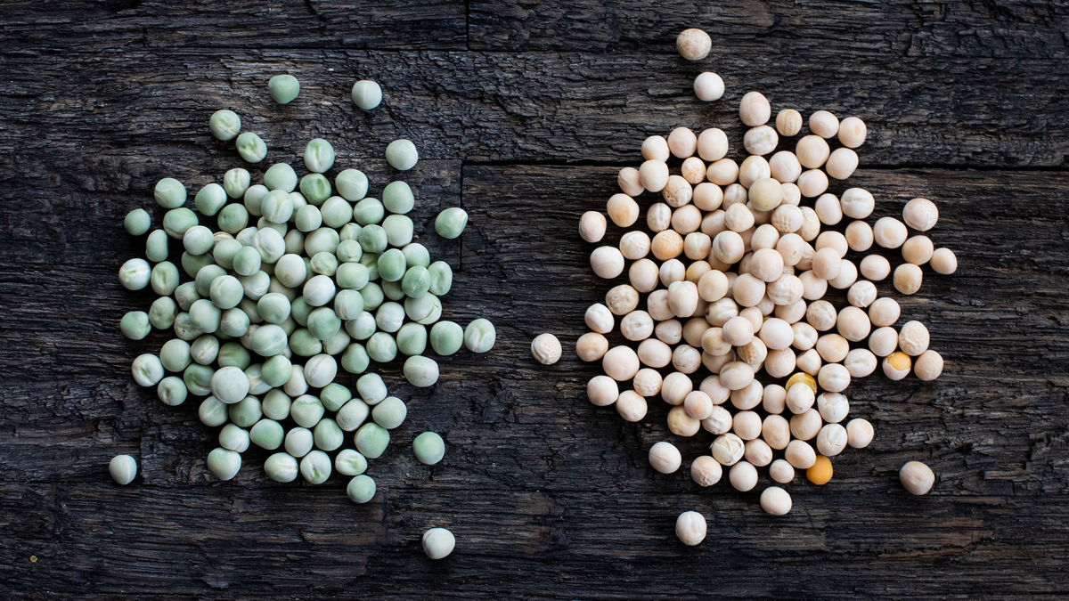 Green and yellow peas (matar)