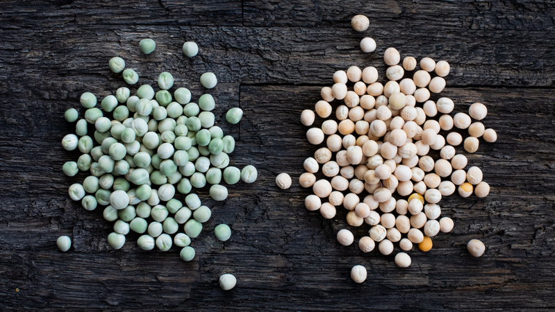 Green and yellow peas (matar)