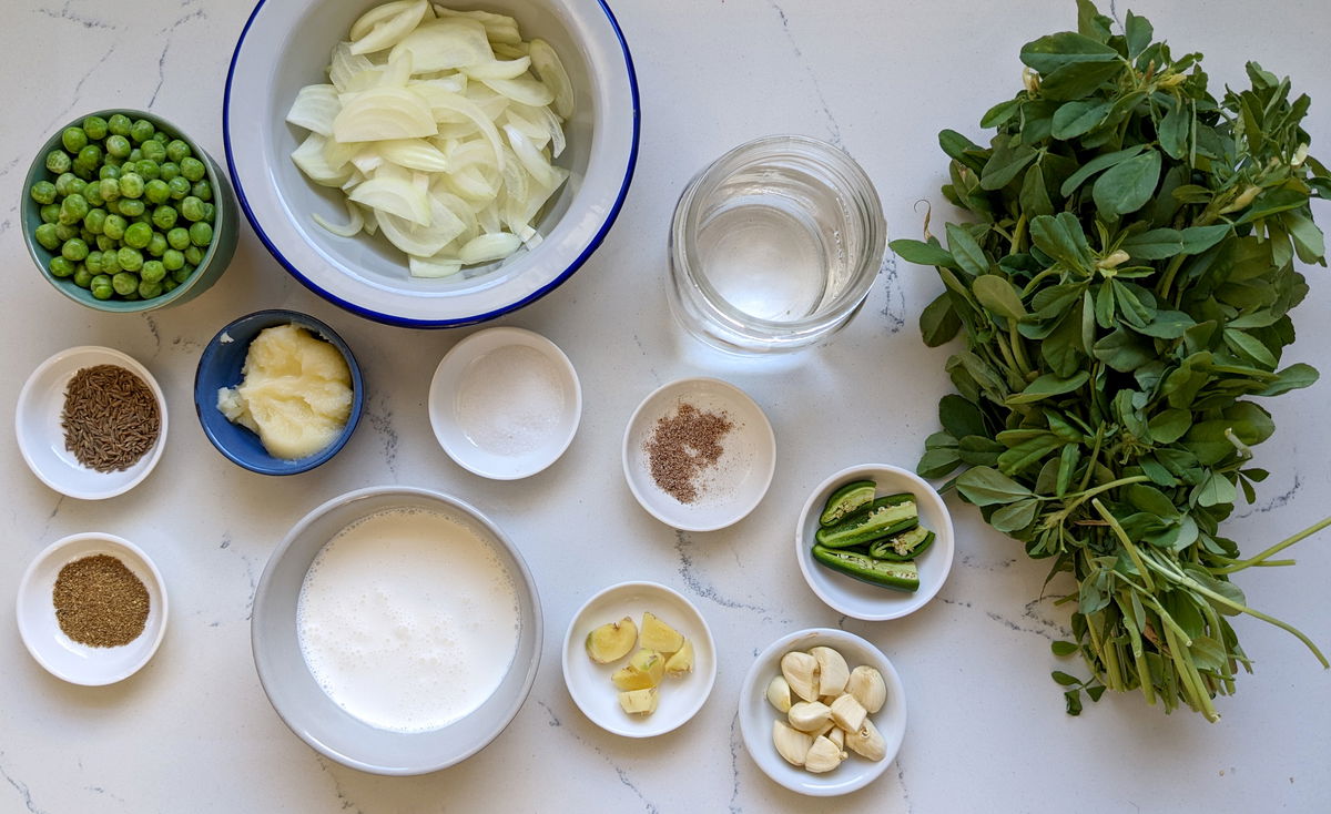 Ingredients of methi matar malai