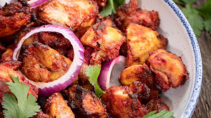 Bowl of chicken tikka bites