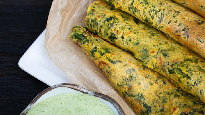 Pudla with cilantro-yogurt chutney