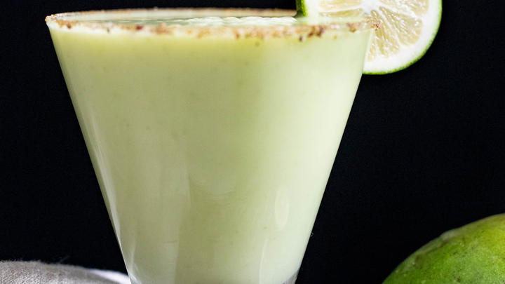 Raw mango margarita