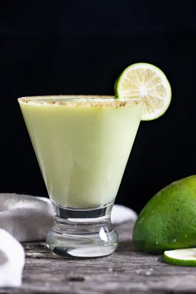 Raw mango margarita