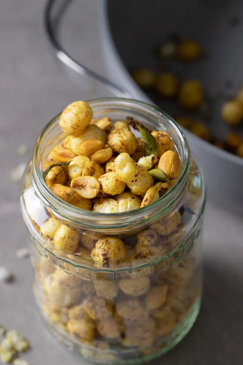 Makhana chivdo in a jar