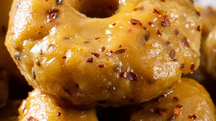 Papdi no lot, closeup