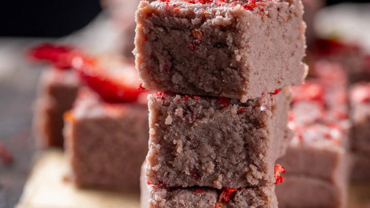 Strawberry barfi