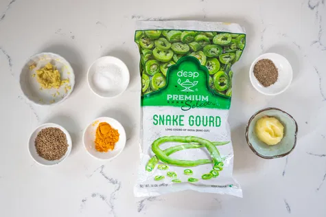Ingredients of snake gourd shaak.