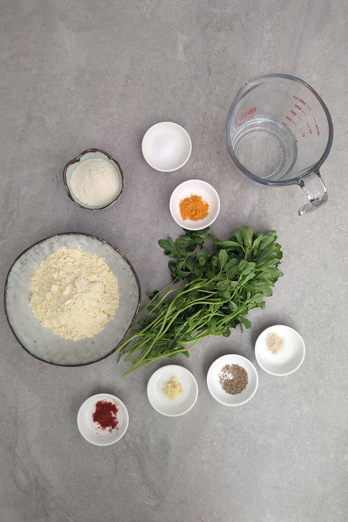 Ingredients for the muthiya